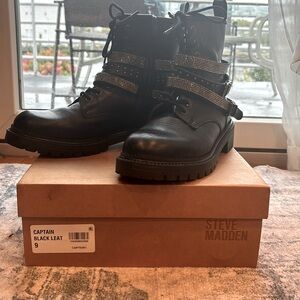 Steve Madden Gently used Black Boots Size 9